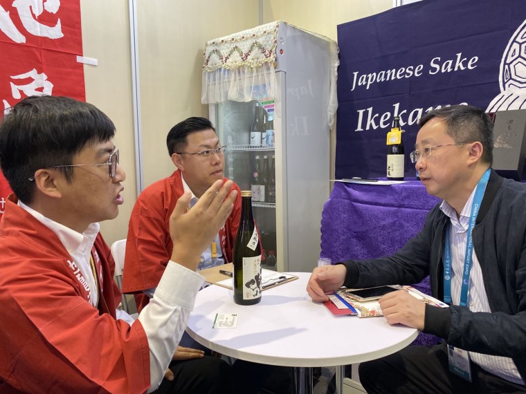 集团公司董事长兼总经理廖江川一行到中国进博会参观交流